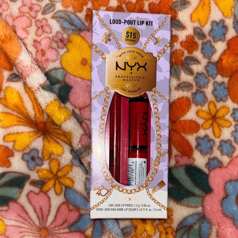 NYX Loud Pout Lip Kit - Bold Red